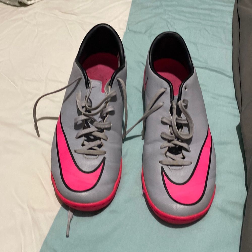 Ladies shoes size 8